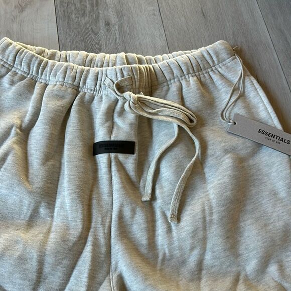 FEAR OF GOD ESSENTIALS SHORTS‎ OATMEAL XL NWT IN PACKAGING - Picture 11 of 14